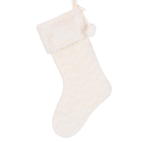 Chaussette de Noël en tricot torsadé ivoire avec bordure en fourrure, chaussette de Noël tricotée épaisse pour la décoration de cheminée de style farmhouse