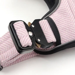 2Goodpups Kit Essentiel pour Chiot avec Porte-Crottes Rembourré Rose, Harnais Anti-Traction pour Grands Reptiles - Harnais et Laisse pour Reptiles, Ensemble de Sacs à Déchets (Grand) - Product Image 3