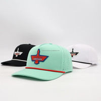 Gorra de Béisbol Impermeable de PVC con Logotipo Personalizado OEM de 5 Paneles, Gorras Perforadas con Corte Láser, Gorras Deportivas de Alto Rendimiento, Gorras de Golf con Cuerda