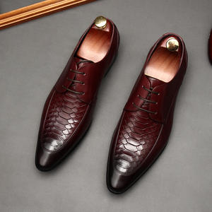 Zapatos Oxford de cuero con cordones para hombre, personalizados con grabado British Brook, cómodos, formales y casuales para negocios. - Product Image 5