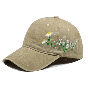 Cappellino da Baseball Morbido con Design Floreale e Elementi come Margherite, Traspirante, Ideale per Camionisti - Product Image 5