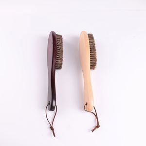 Brosse de nettoyage et d'entretien pour vêtements, costumes, manteaux en laine, chapeaux Fedora, avec manche en bois personnalisé, pour l'élimination de la poussière - Product Image 4