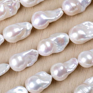 Collier en perles d'eau douce baroques en gros, Aurora Alien, lumière intense, queue de poisson, sirène, perles de bijoux DIY, perles d'eau douce naturelles - Product Image 4