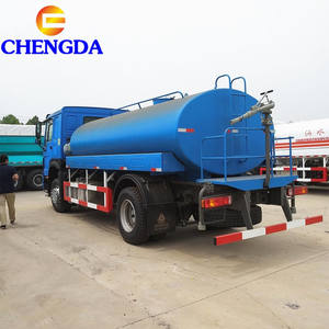 Usine Chengda utilisé Howo 4*2 10000 litres <span class=keywords><strong>camion</strong></span>-citerne d'eau à vendre - Product Image 1