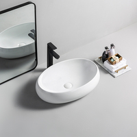 Articles sanitaires d'hôtel de luxe, lavabo de forme ovale, évier de salle de bain en céramique