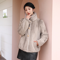 Direkter Fabrik verkauf Luxus Kurzer echter Nerz pelzmantel für Frauen Winter Casual Oberbekleidung mit Knopf dekoration Polyester futter