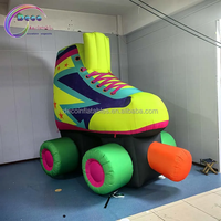 Modèle de patin à roulettes géant gonflable, patin à roulettes rétro à quatre roues, accessoire publicitaire extérieur commercial, décoration gonflable