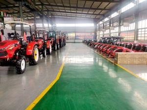 Tractor Compacto de 40hp 50hp a Precio Económico con Retroexcavadora para Uso Agrícola - Product Image 2