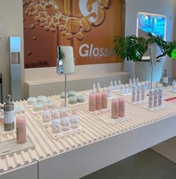 Comptoir de présentation de cosmétiques sur mesure de qualité supérieure avec éclairage LED, en matériaux MDF/métal/acrylique, pour la mode