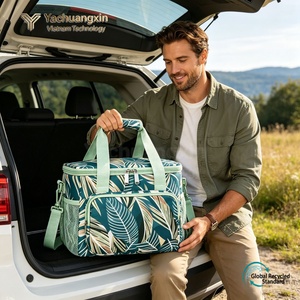 Striped Insulated Cooler Bag With Red Trim And Black Handles For Picnic Use - Product Image 6