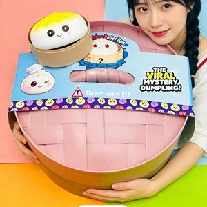 Caja Sorpresa de la Serie BT Super Big: Juguetes Antiestrés de Peluche Suave de Rebote Lento, Colores Aleatorios, Regalo Misterioso - Product Image 1