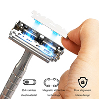 Afeitadora de Seguridad de Doble Hoja GP303 Glide Pro de Acero Inoxidable para el Cuidado de la Barba Masculina, 2 Cuchillas Semiflexibles para un Afeitado Suave