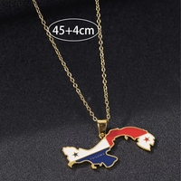 Collier Pendentif en Acier Inoxydable Tendance avec Cartes du Monde Créatives et Drapeaux Nationaux (Royaume-Uni, Panama, Cuba) – Vente en Gros