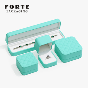 FORTE 2025 Cajas de Embalaje de Lujo Cuadradas para Joyería y Costura, Estuche de Anillo de Cuero PU - Product Image 3