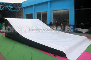 Airbag <span class=keywords><strong>de</strong></span> saut gonflable <span class=keywords><strong>de</strong></span> haute qualité pour le ski, le snowboard, le BMX, le FMX, le VTT et les chutes <span class=keywords><strong>de</strong></span> vélo - Product Image 5