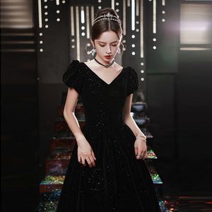 Black Velvet Evening Gown V-neck Ball Gown Natural Waist Solid Color Elegant One-piece Adult Formal Wear - Product Image 1