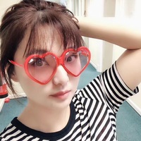 Big Love Heart Lunettes de soleil forme rose surdimensionnée pour femme avec logo personnalisé Coeurs