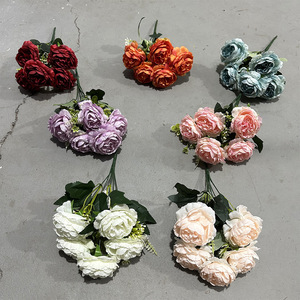 Fleurs artificielles Yixuan en forme de renoncule, 5 têtes, en soie, pour décorations de mariage, maison et événements - Product Image 2