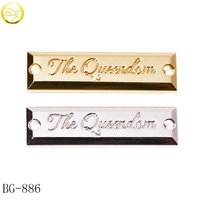 Logos métalliques 3D personnalisés en alliage de zinc doré, accessoires vestimentaires, étiquettes métalliques pour abayas, décorations pour foulards de créateur, badges et étiquettes métalliques en lettres
