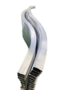 แผ่นฝ้าเพดานอะลูมิเนียมโค้งแบบหยัก แผ่นฝ้าเพดานแบบแถบไม่สม่ำเสมอ ท่ออะลูมิเนียมสี่เหลี่ยมสำหรับห้องโถง สำนักงาน โรงแรม ลานจอดรถ - Product Image 6