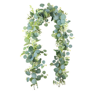 Rattan Artificiale in Plastica di Eucalipto Lungo 18 Metri con Foglie Verdi - Decorazione da Giardino e Pianta Verde - Bestseller Transfrontaliero - Product Image 1