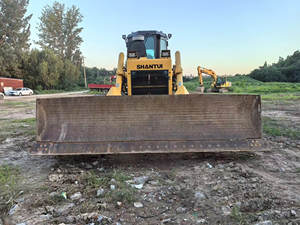 Bulldozer sur chenilles d'occasion Shandong SHANTUI SD16, modèle 2016, poids opérationnel de 16 tonnes, avec composants principaux inclus. Moteur et pompe - Product Image 3
