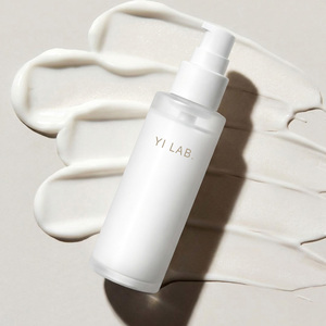 Lotion hydratante quotidienne pour le visage au beurre de karité et à l'acide hyaluronique, raffermissante et aux herbes, pour peaux sèches et grasses - Product Image 3