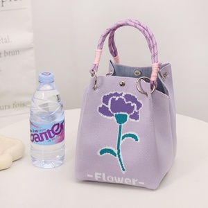 Sac à main personnalisable en tricot rayé, motif floral élégant, vente en gros, sac seau de voyage au crochet sur mesure, sac de shopping - Product Image 5