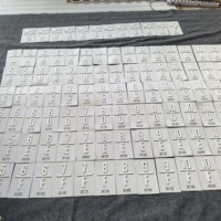 Toplu Üst Düzey Boyalı Alüminyum Braille İşaret Levhası İç Mekan Otel Kat Kapı Numarası Plakası Özel Tasarım Çevre Dostu Otel Tabelası