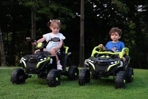 <span class=keywords><strong>Quad</strong></span> électrique en plastique pour enfants, moto tout-terrain à quatre roues avec batterie rechargeable à double entraînement pour les enfants de 1 à 8 ans - Product Image 6