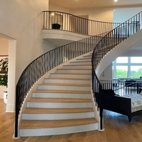 Escalier en colimaçon intérieur de luxe sur mesure Anewson, escalier courbé pour villa avec garde-corps en verre, marches en bois massif