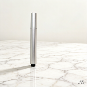 Repulpeur de lèvres protéiné hydratant végétalien à formule liquide, action rapide, longue tenue, 3ml, taille standard - Product Image 3