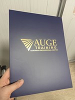 Carpeta con Logotipo en Dorado sobre Fondo Azul Marino, Carpeta A4 Personalizada con Acabado Suave al Tacto y Protección UV, Carpeta de Presentación de Papel A5 Resistente a Arañazos con 2 Bolsillos