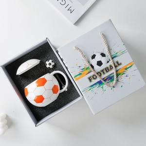 Mug en céramique de haute qualité, moderne et créatif, en forme de coupe de football, avec couvercle, compatible lave-vaisselle et micro-ondes, emballage en boîte blanche - Product Image 3