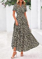 Robes maxi bohèmes florales d'été pour femmes |   Robe de soirée longue à volants, coupe trapèze, manches courtes, col en V, taille élastique, poches