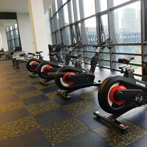 Tapis <span class=keywords><strong>de</strong></span> <span class=keywords><strong>sol</strong></span> en caoutchouc EPDM durable et écologique en usine, revêtement <span class=keywords><strong>de</strong></span> <span class=keywords><strong>sol</strong></span> antidérapant pour garage ou salle <span class=keywords><strong>de</strong></span> sport, nouveau design - Product Image 6