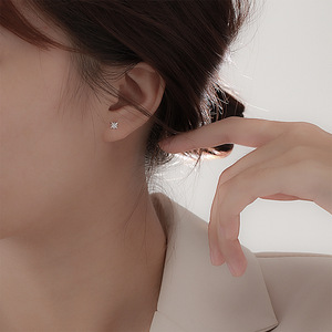 S999 Sterling Silver Mini Boucles D'oreilles Asymétriques Starlight Oreille Pôle Dormir Gratuit Unique Niche Design Pied Argent Goutte - Product Image 4