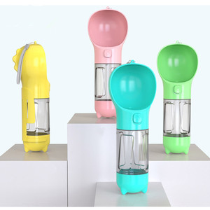 Bouteille d'eau Portable 4 en 1 pour chien, distributeur de crottes et cuillère, vente populaire sur <span class=keywords><strong>Amazon</strong></span> - Product Image 6
