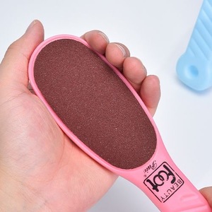 Exfoliante de pies de doble cara Beauty Foot para eliminar la piel muerta, removedor de callos, recortador de talones, hecho en Japón - Product Image 3