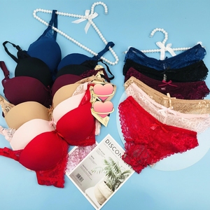 Ensemble <span class=keywords><strong>de</strong></span> sous-vêtements <span class=keywords><strong>en</strong></span> dentelle Sexy pour femmes jantes à section mince beau soutien-gorge arrière soutien-gorge push-up Hipster solide pour petits seins nouveau Style - Product Image 1