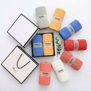 Ensemble de serviettes en nylon élégantes promotionnelles avec logo personnalisé, haute absorption et broderie durable pour les cadeaux d'événements de mariage - Product Image 1