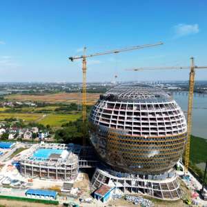 Ketinggian Maksimum 150m Tinggi Bebas 40m <span class=keywords><strong>Crane</strong></span> Menara Topkit QTZ63 5013 Kapasitas Angkat 5 ton Rentang Angkat 36.8m-50m <span class=keywords><strong>Crane</strong></span> Menara Topkit Konstruksi - Product Image 4