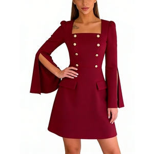 Robe Courte Bordeaux Femme à Col Carré, Manches Évasées Fendues, Double Boutonnage, Détail Boutons – Robe de Soirée Formelle Tendance - Product Image 1