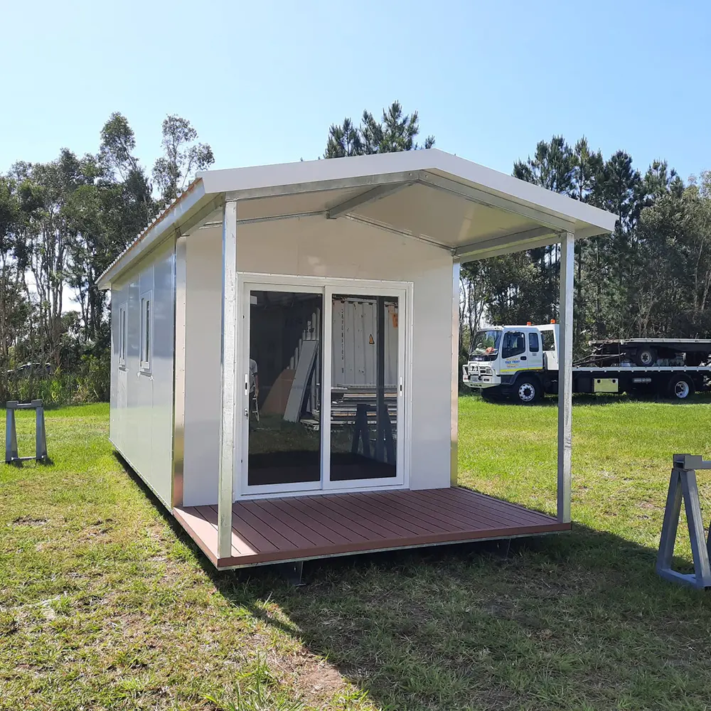 Mini casa prefabricada móvil personalizada, techo triangular con panel EPS, alojamiento temporal para el hogar