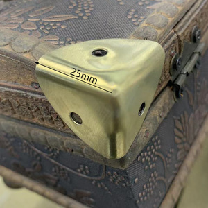 Stainless Steel <b>Corner</b> <b>Protector</b> 25mm Right Angle Gold Metal Hardware For Box Luggage Making - Product Image 1