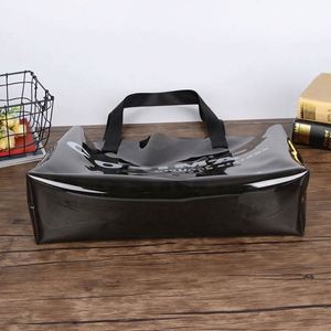 Sac de shopping à bandoulière en PVC imperméable, tendance et pratique, réutilisable, transparent, sac fourre-tout en PVC, sac cadeau avec logo personnalisé - Product Image 4