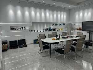 Kit Combiné d'Outils Électriques Sans Fil 21V Moteur Brushless Perceuse <span class=keywords><strong>à</strong></span> Percussion Clé Meuleuse d'Angle Machine <span class=keywords><strong>à</strong></span> Couper Cinq Pièces Coffret Robuste OEM - Product Image 3