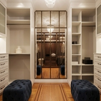Dressing moderne de luxe avec coiffeuse intégrée et bureau, mobilier de chambre sur mesure en bois finition mélaminée double face