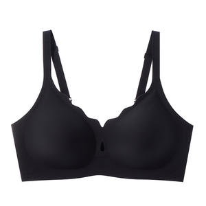 Sujetador suave sin aros de copa grande para mujer, talla grande, color liso, sin costuras, con gel transpirable y ajuste lateral para realce de busto. - Product Image 6