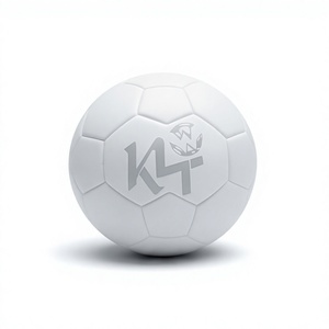 Ballon de football KLTW INT'L, couleur unie, logo classique, design classique, vessie en caoutchouc, léger, haute rétention d'air, équipement d'entraînement - Product Image 1